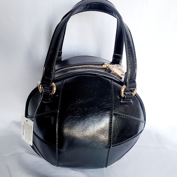 Handbags - Black fashionable round bag